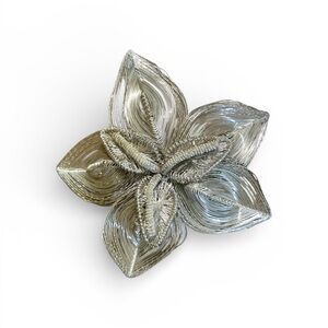 Vintage Wire Filigree Flower Brooch 2.5”